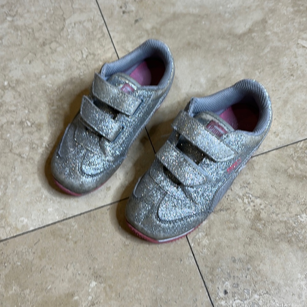 Puma Toddler girls sparkling sneakers